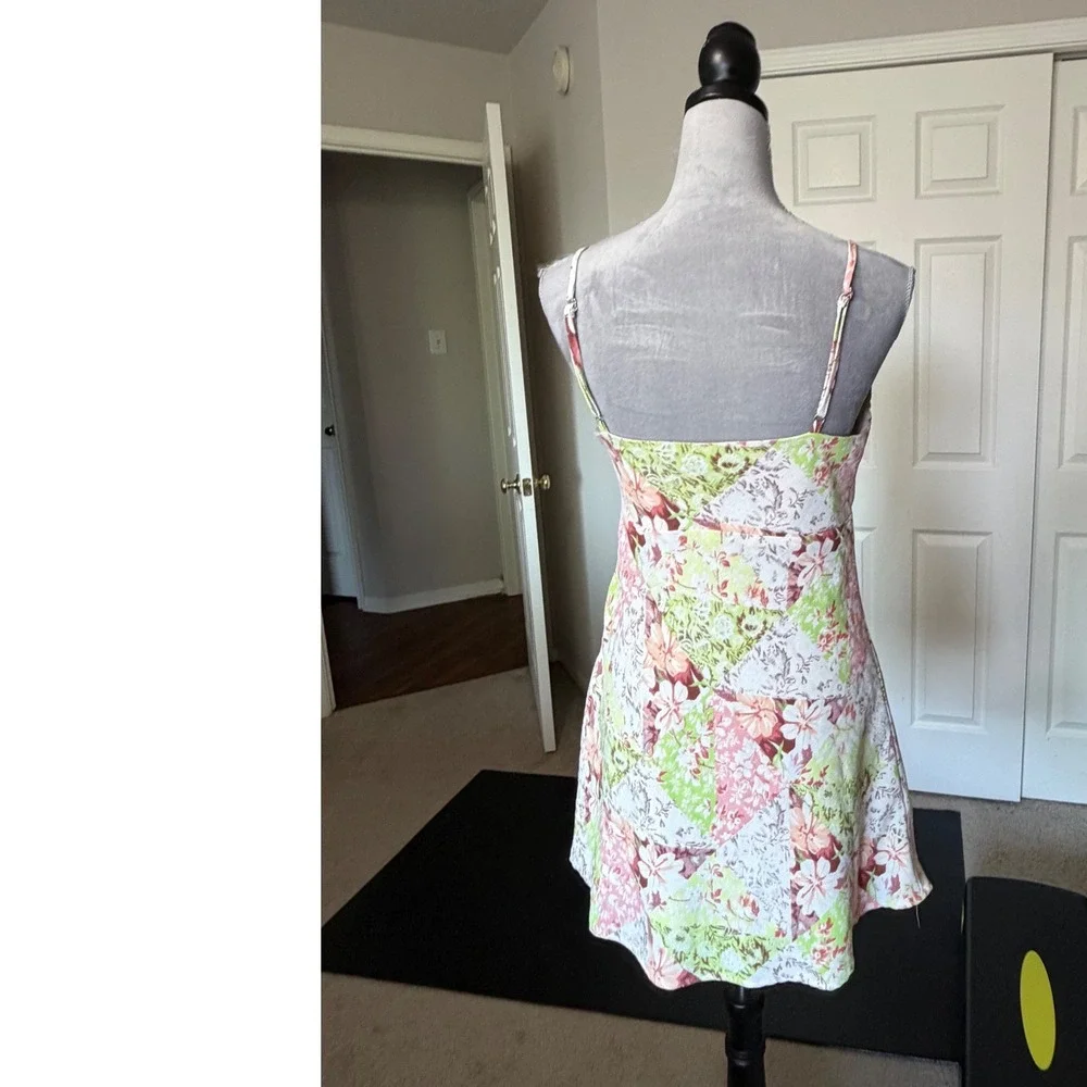 Forever 21‎ Floral Patchwork Mini Dress Pink DO NOT BUY